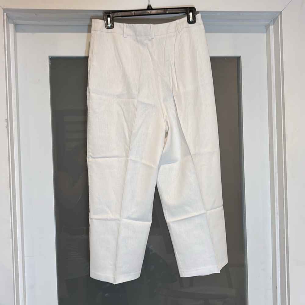 ASOS white pants - Picture 2 of 3